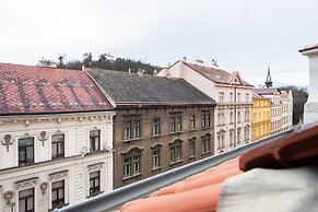 Apartment near Bertramka garden