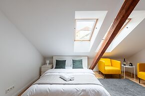 Apartment near Bertramka garden