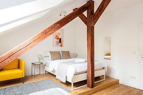 Apartment near Bertramka garden