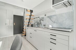 Charming Poznan Center Studio by Renters