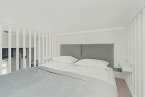 Charming Poznan Center Studio by Renters