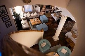 Ratiu House