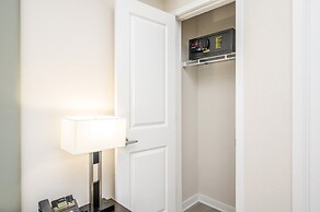 Brand New Modern Vista Cay Reserve Condo - 5004