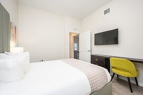 Brand New Modern Vista Cay Reserve Condo - 5004