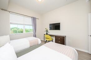 Brand New Modern Vista Cay Reserve Condo - 5004