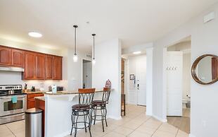 Beautiful Lakeview Condo, New Listing -1024