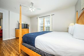 Beautiful Lakeview Condo, New Listing -1024