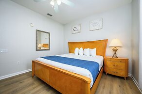 Beautiful Lakeview Condo, New Listing -1024