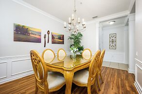 Beautiful Lakeview Condo, New Listing -1024