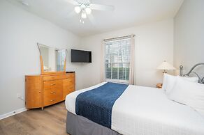 Beautiful Lakeview Condo, New Listing -1024