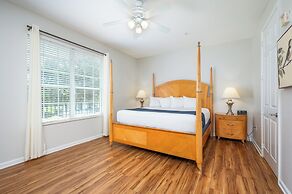 Beautiful Lakeview Condo, New Listing -1024