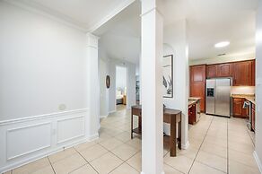 Beautiful Lakeview Condo, New Listing -1024