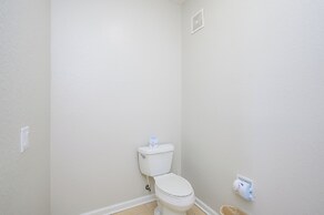 Beautiful Lakeview Condo, New Listing -1024