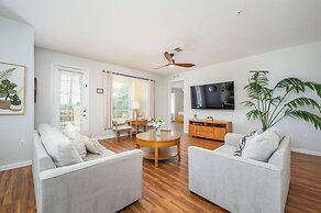 Beautiful Lakeview Condo, New Listing -1024