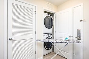 New Modern Vista Cay Reserve Condo - 5007