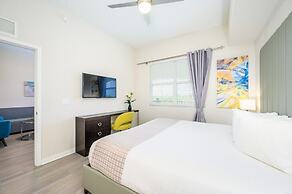 New Modern Vista Cay Reserve Condo - 5007