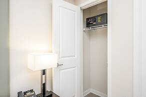 New Modern Vista Cay Reserve Condo - 5007