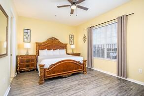 Beautiful Lakeview Vacation Condo, Vista Cay 1016