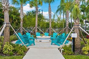 Beautiful Lakeview Vacation Condo, Vista Cay 1016