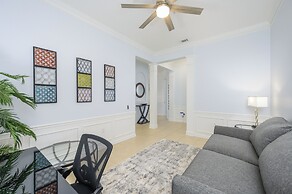 Beautiful Lakeview Vacation Condo, Vista Cay 1016