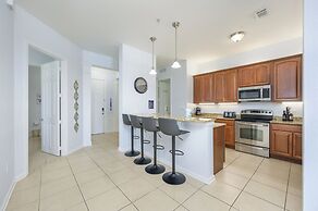 Beautiful Lakeview Vacation Condo, Vista Cay 1016