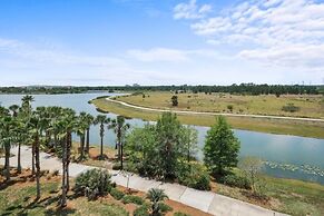 Luxury Lakeview Penthouse, Vista Cay Orlando 1025