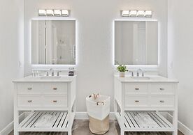 Luxury Lakeview Penthouse, Vista Cay Orlando 1025