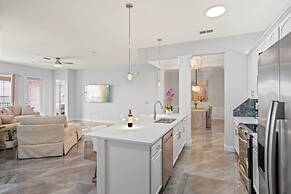 Luxury Lakeview Penthouse, Vista Cay Orlando 1025