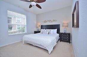 Beautiful Modern Condo, Near Parks-2012