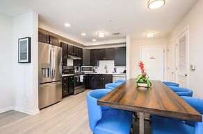 Brand New Modern Vista Cay Reserve Condo - 5008