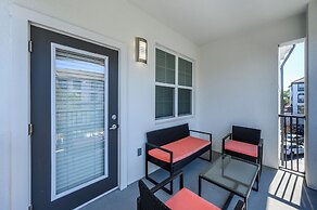 Brand New Modern Vista Cay Reserve Condo - 5008