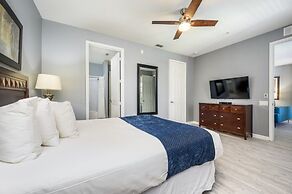 Newly Renovated Premium Condo, Vista Cay - 2002