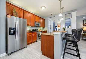 Newly Renovated Premium Condo, Vista Cay - 2002