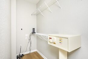 Beautiful Townhome, Vista Cay, Near Parks! 4018