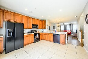 Beautiful Townhome, Vista Cay, Near Parks! 4018