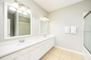 Beautiful Townhome, Vista Cay, Near Parks! 4018