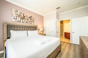 New Beautiful Deluxe Condo, Vista Cay - 3022