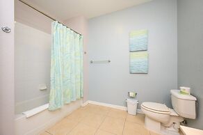 New Beautiful Deluxe Condo, Vista Cay - 3022