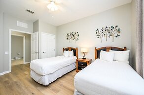 Vista Cay Deluxe Condo, Near the Parks! - 3002