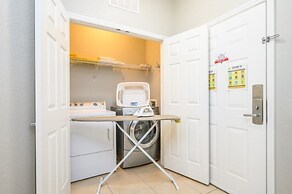 Vista Cay Deluxe Condo, Near the Parks! - 3002