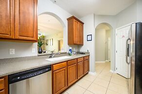 Vista Cay Deluxe Condo, Near the Parks! - 3002