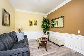 Premium Lake View Condo, Vista Cay - 1005