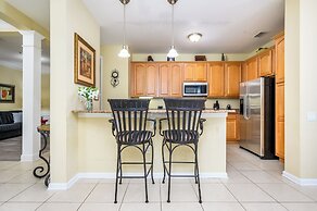 Premium Lake View Condo, Vista Cay - 1005