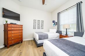 Penthouse Vacation Condo, Near the Parks - 2014