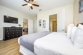 Penthouse Vacation Condo, Near the Parks - 2014