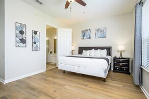 Penthouse Vacation Condo, Near the Parks - 2014