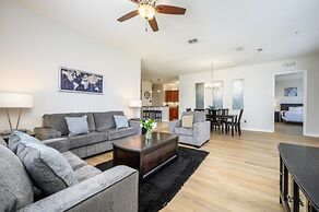 Penthouse Vacation Condo, Near the Parks - 2014