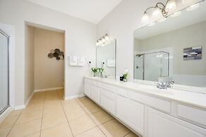 Penthouse Vacation Condo, Near the Parks - 2014