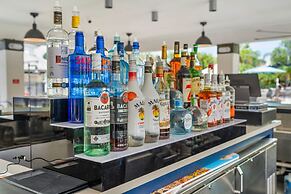 Penthouse Vacation Condo, Near the Parks - 2014