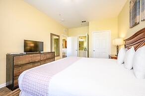 Beautiful Deluxe Condo, Vista Cay - 3015